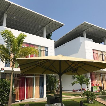 Neptune Eco Villas Weligama Exterior photo